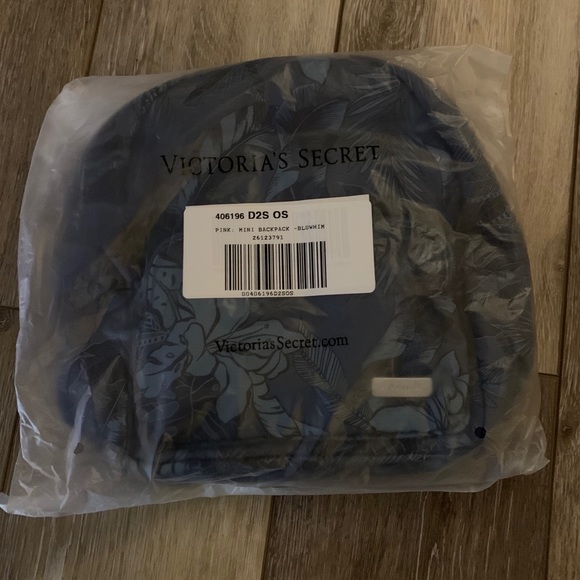 🆕 mini backpack 🎒 - Picture 3 of 3